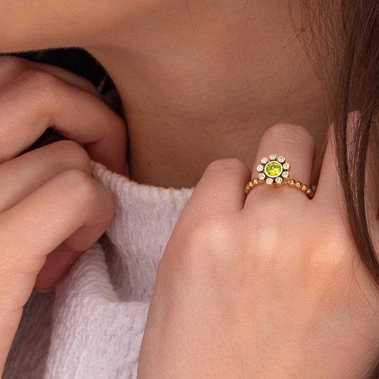 Melano Twisted Petal Pedra