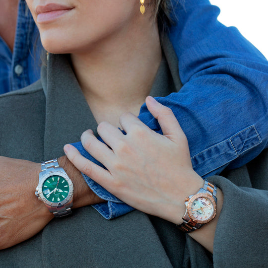 COUPLE DIVER J871/5