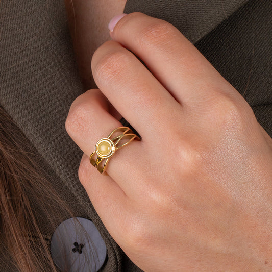 Melano Twisted Trisha Anel