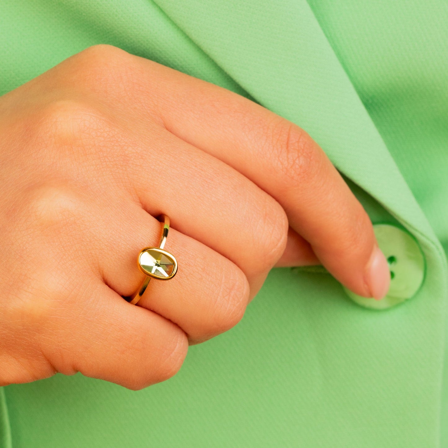 Melano Twisted Cloudy Oval Pedra