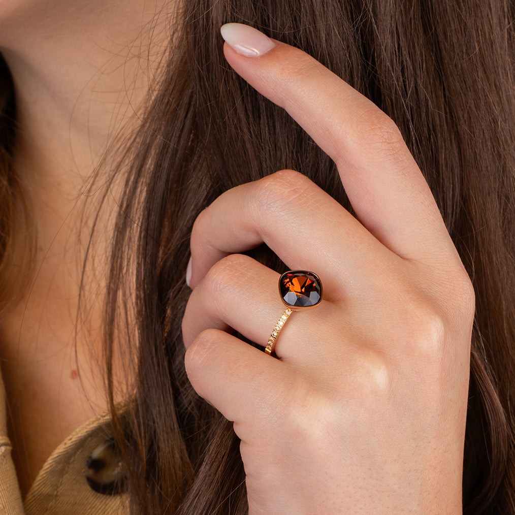 Melano Twisted Circular Pedra